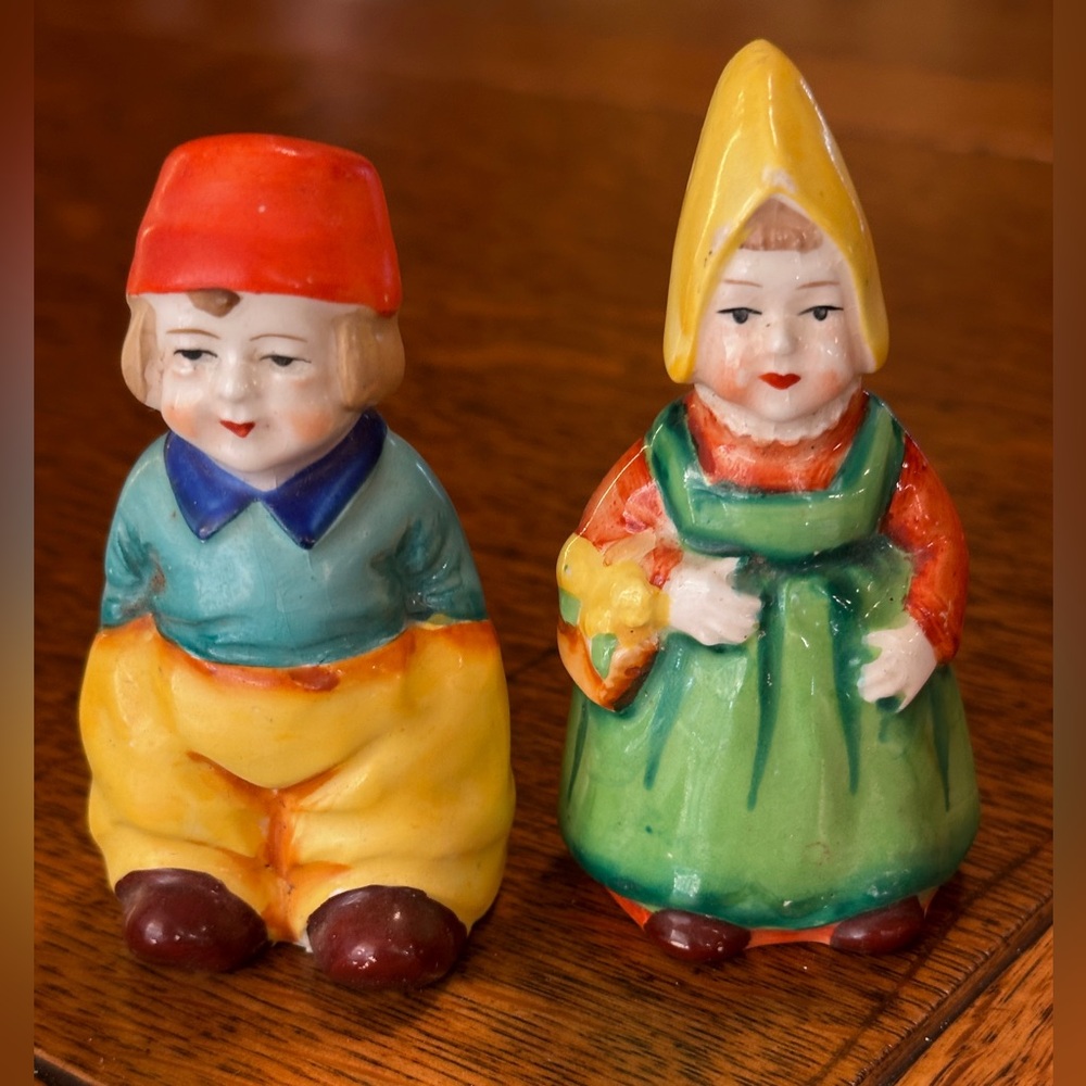 Vintage Dutch Girl & Boy Salt & Pepper Shakers Porcelain Japan